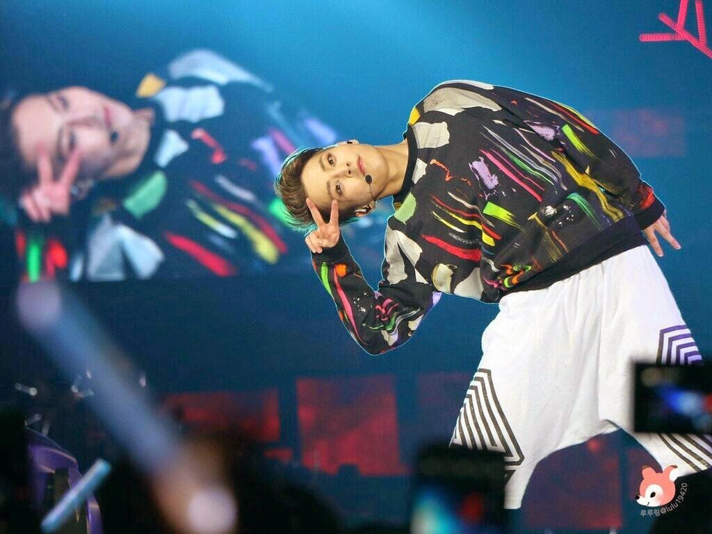 시우민 양손동기화 | 인스티즈