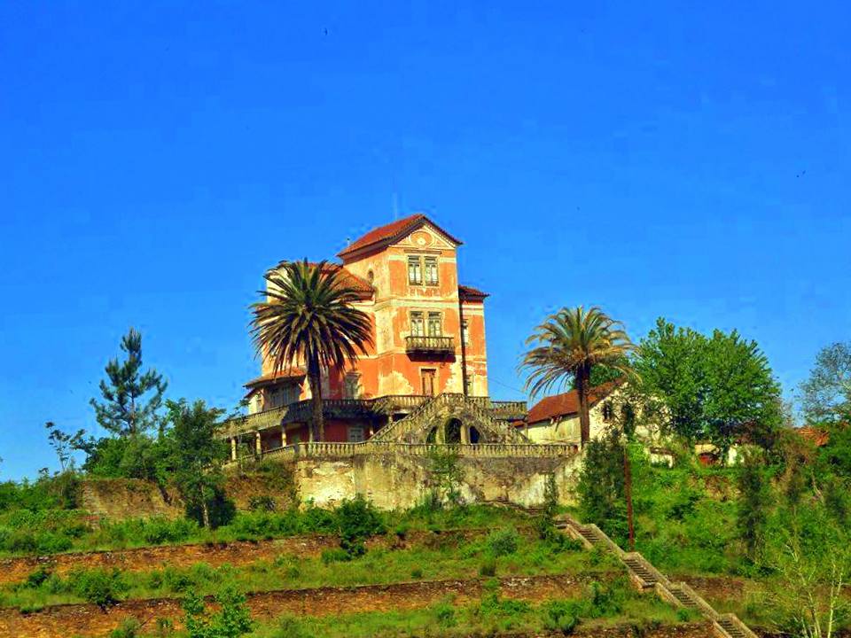O AÇOR Barril de Alva A Casa Cor de Rosa