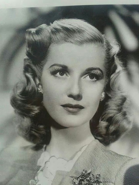 victory rolls hairstyle
