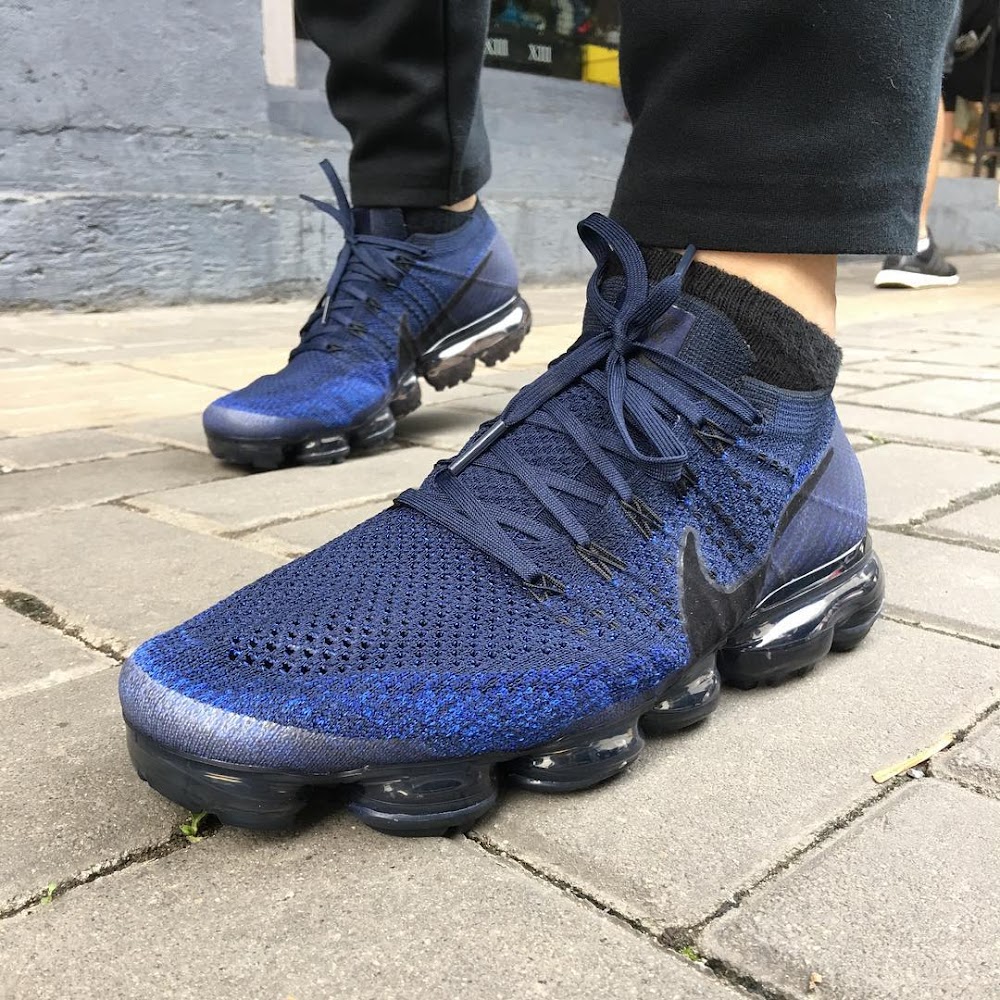 vapormax colors