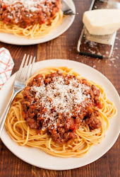 slow cooker pasta sauce bolognese recipes scratch wine beef tomato canned tomatoes kitchn uses whole
