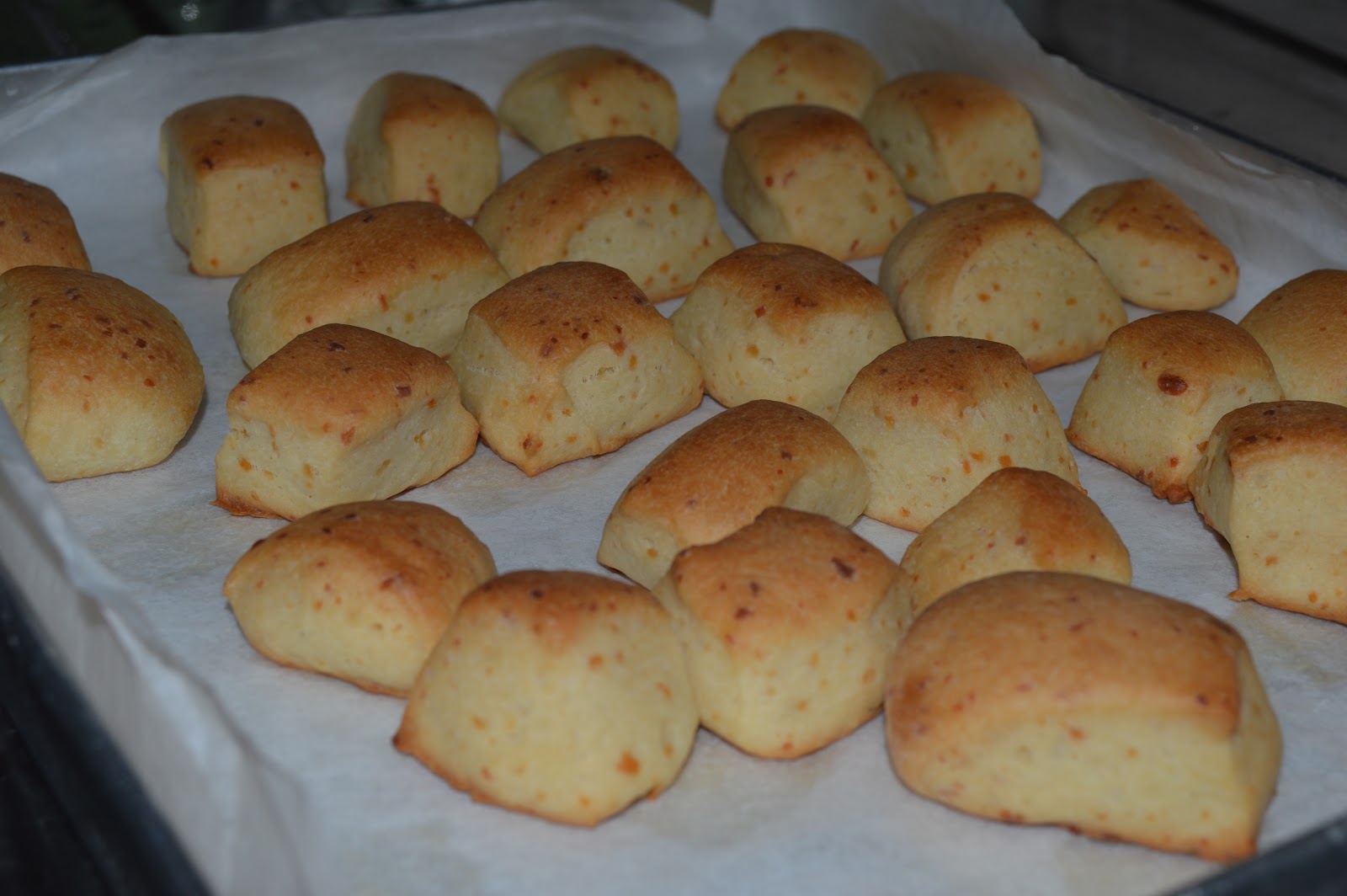 Jes's Deli Corner Bitesize Parmesan Cheese Bread