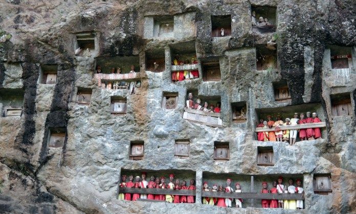 Sejarah Kepercayaan Terhadap Roh Nenek Moyang Guru Geografi Sejarah Kepercayaan Terhadap Roh Nenek Moyang Guru Geografi