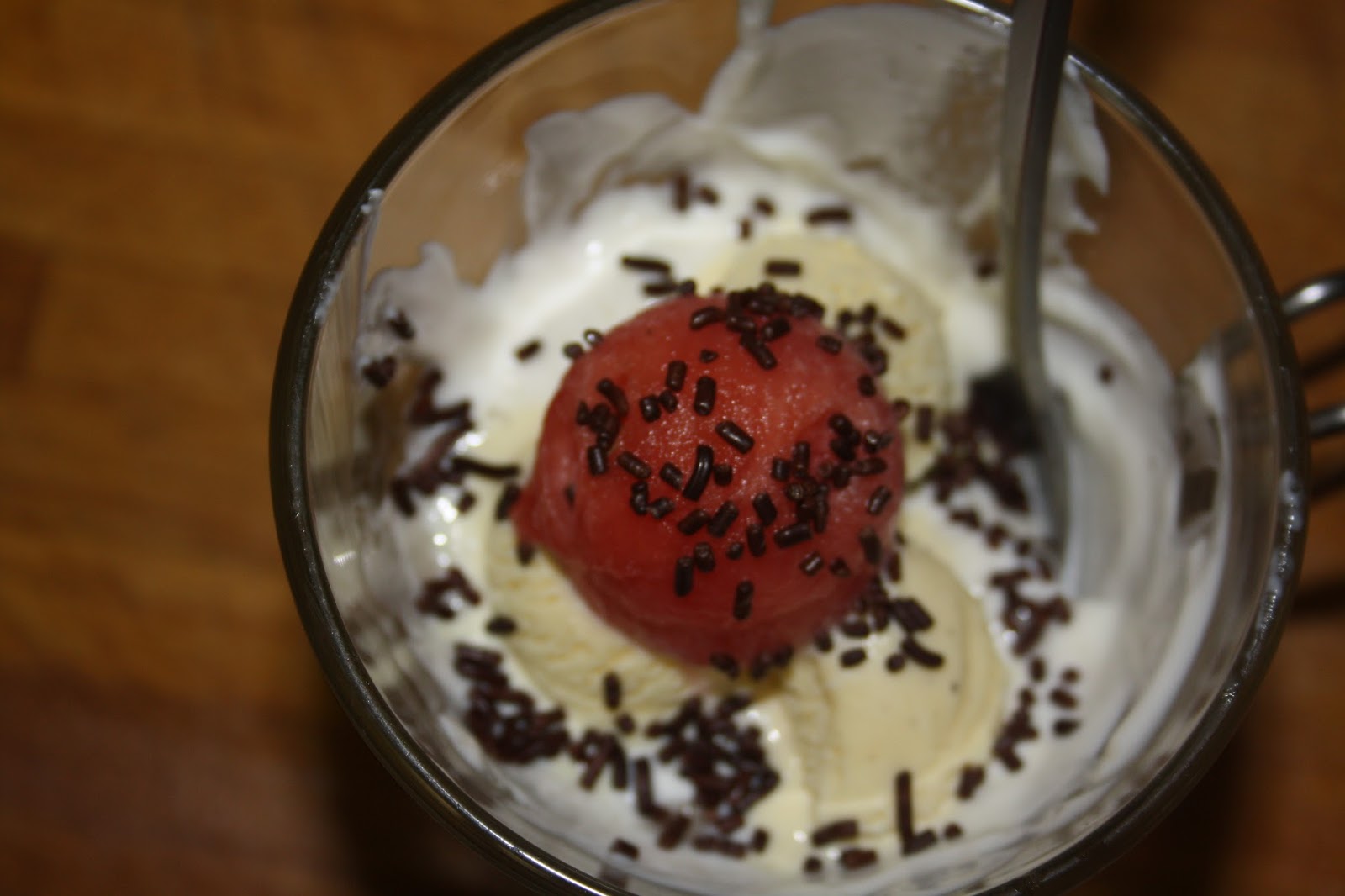 Cocina de Chiripa YOGUR GRIEGO CON HELADO DE VAINILLA Y FRUTAS