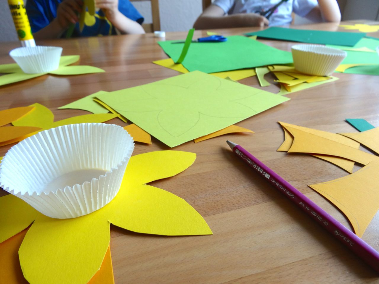 Frische Brise: Frühlingsblumen für das Fenster