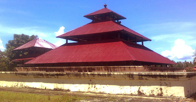 Foto Masjid Indrapura Aceh