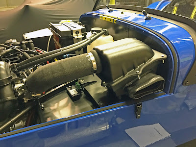 Air box (and filter) fitted Air box (and filter) fitted