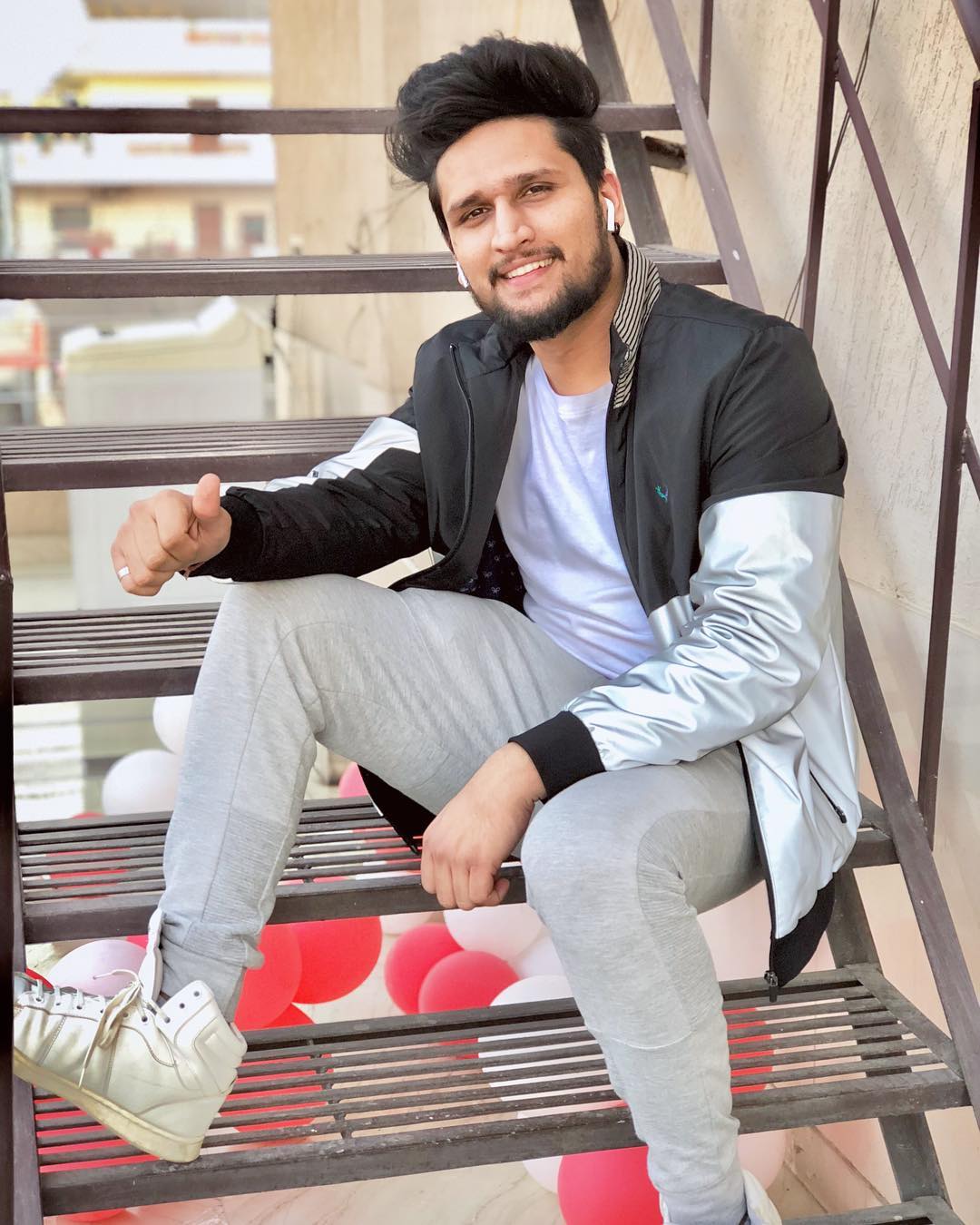 Hunny Sharma Wiki, Age, Bio, Girlfriend, Income & More - NamesBiography