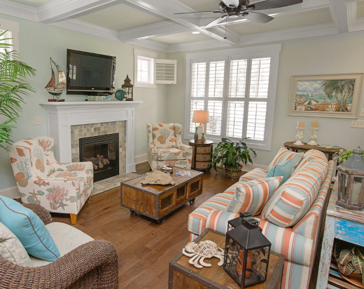 Colorful Beach Cottage Living Room Decor Ideas