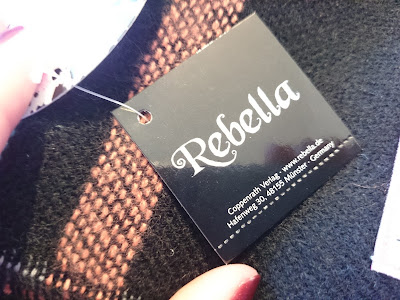 [Review] Rebella Schal "Kuschelfaktor"