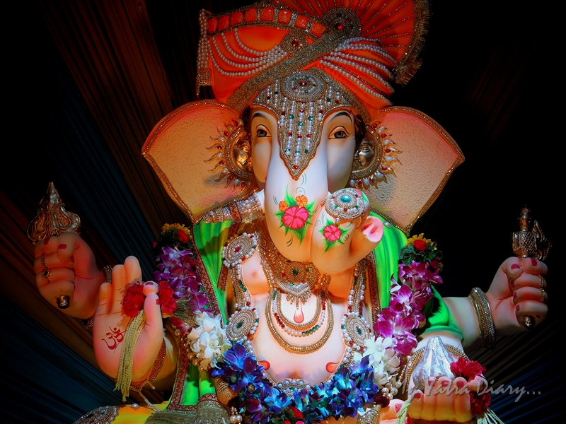 Rich Ganesha, Ganesh pandal hopping, Mumbai