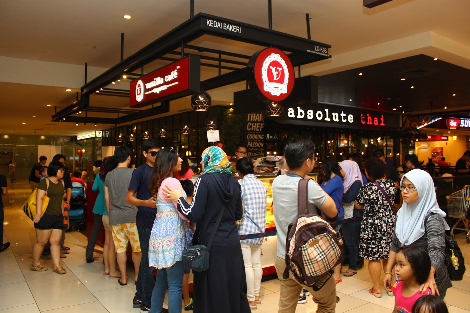 Vanilla Mille Crepe Express Cafe IOI City Mall, Cyberjaya f i n d i