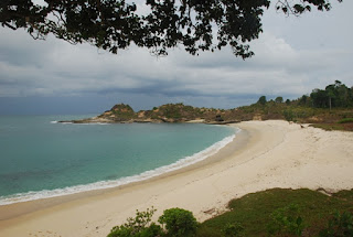 Objek Wisata Pantai Pasi Saka Aceh Jaya