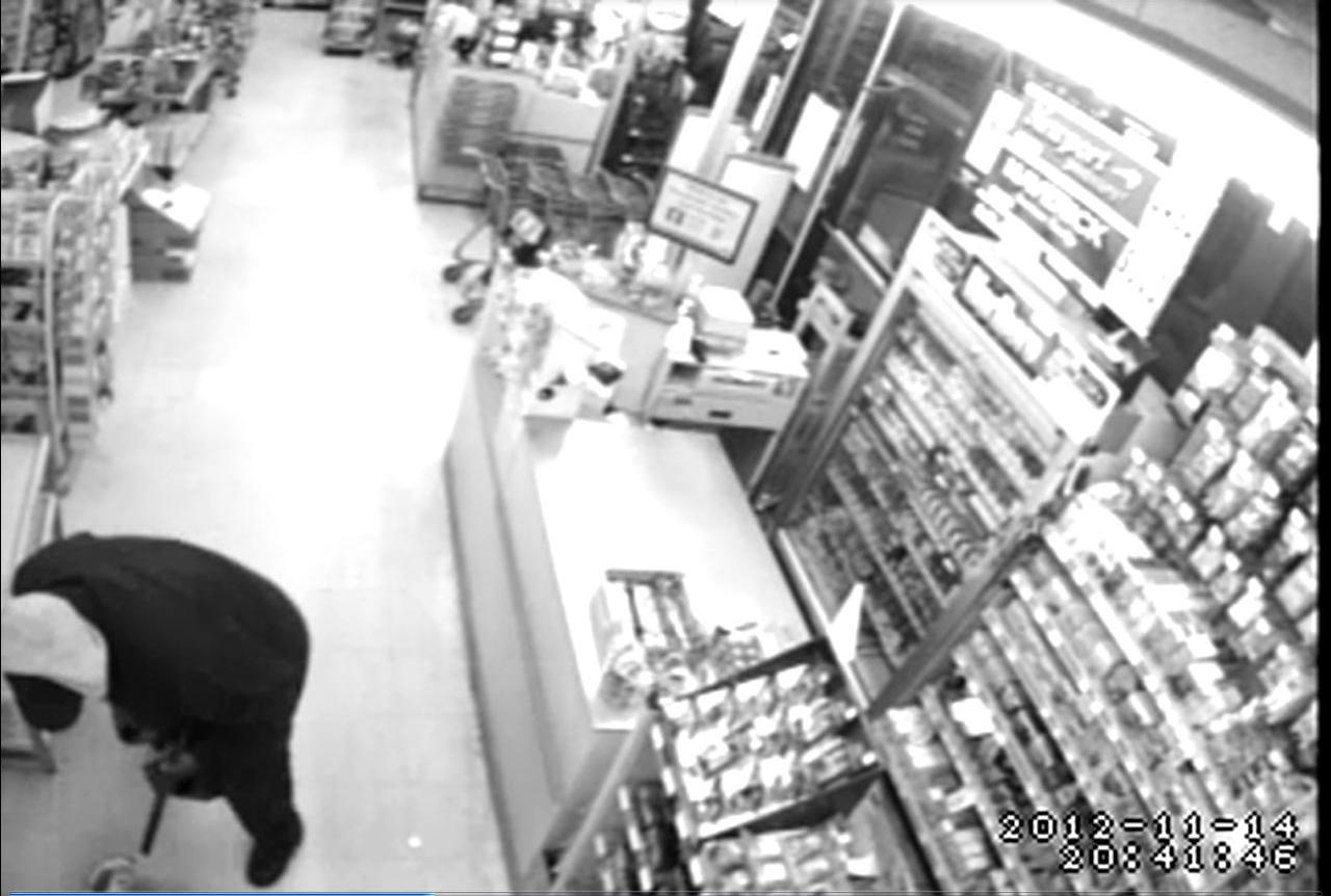 Police Recognize These Midlo Trpk. Family Dollar Robbers?