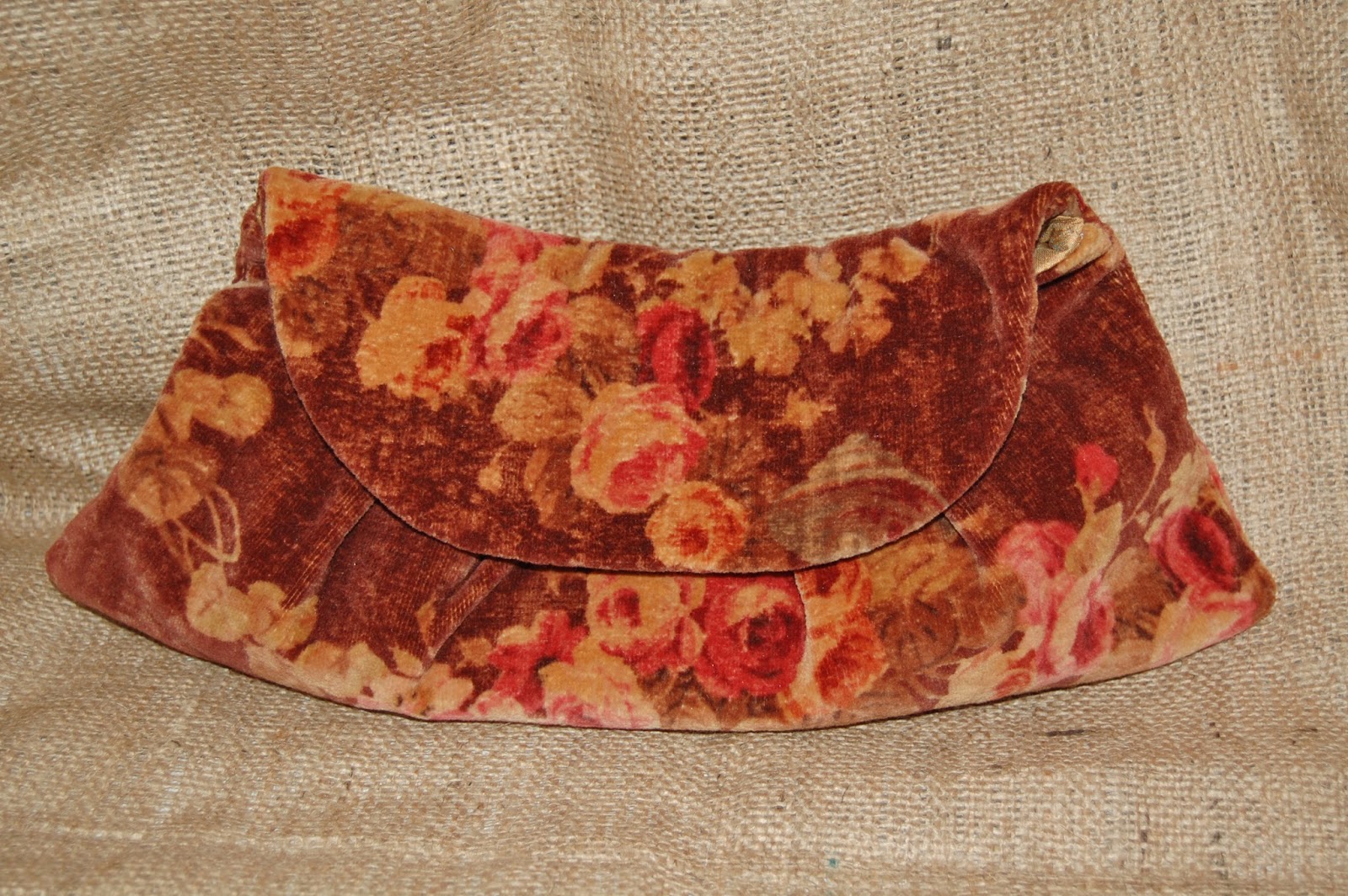 Flower Velvet Clutch