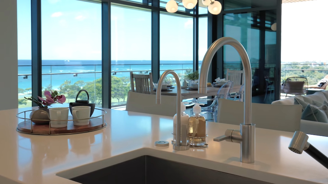 31 Interior Design Photos vs. 1388 Ala Moana Blvd #2801, Honolulu Luxury Penthouse Tour