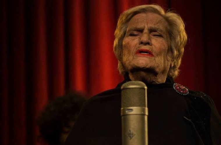 Morre A Fadista Celeste Rodrigues Irma De Amalia Memorias Cinematograficas