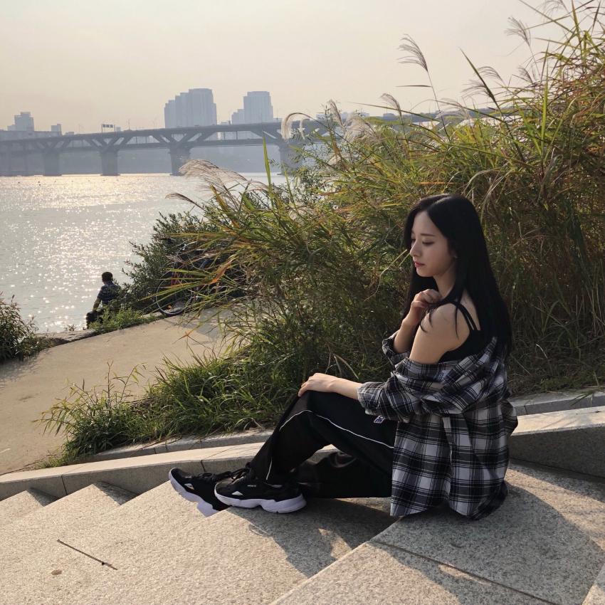 대충 입고 나온 우주소녀 보나.jpg | 인스티즈