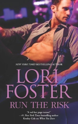 Blog Tour, Scavenger Hunt,Review & Giveaway: Run the Risk by Lori Foster (CLOSED)