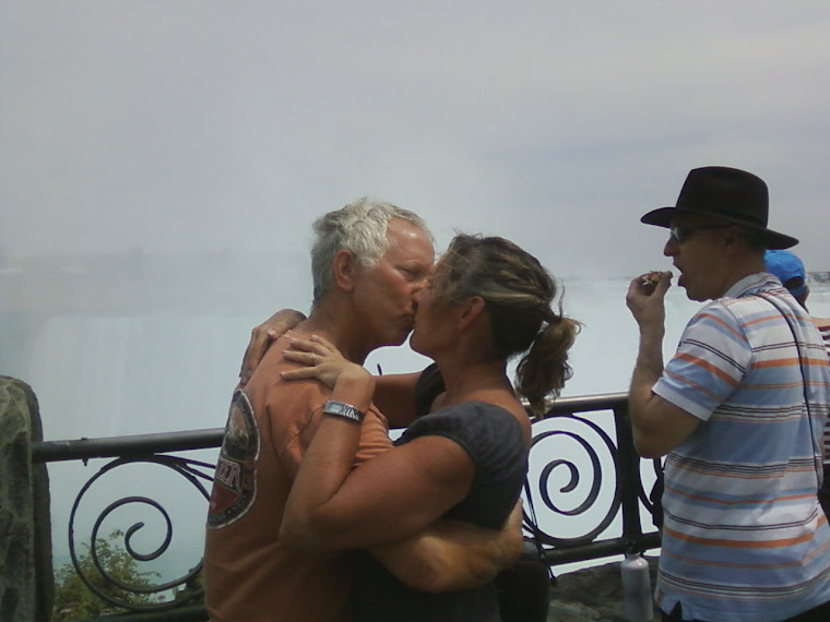The Honeymooners at Niagara
