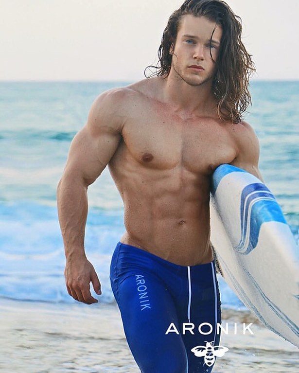 milano model CAMERON Mc ELROY BY EDWIN J, LEBRON FOR ARONIK SWIMWEAR