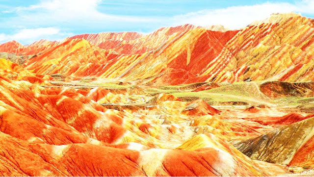 Montanhas coloridas de Danxia - China