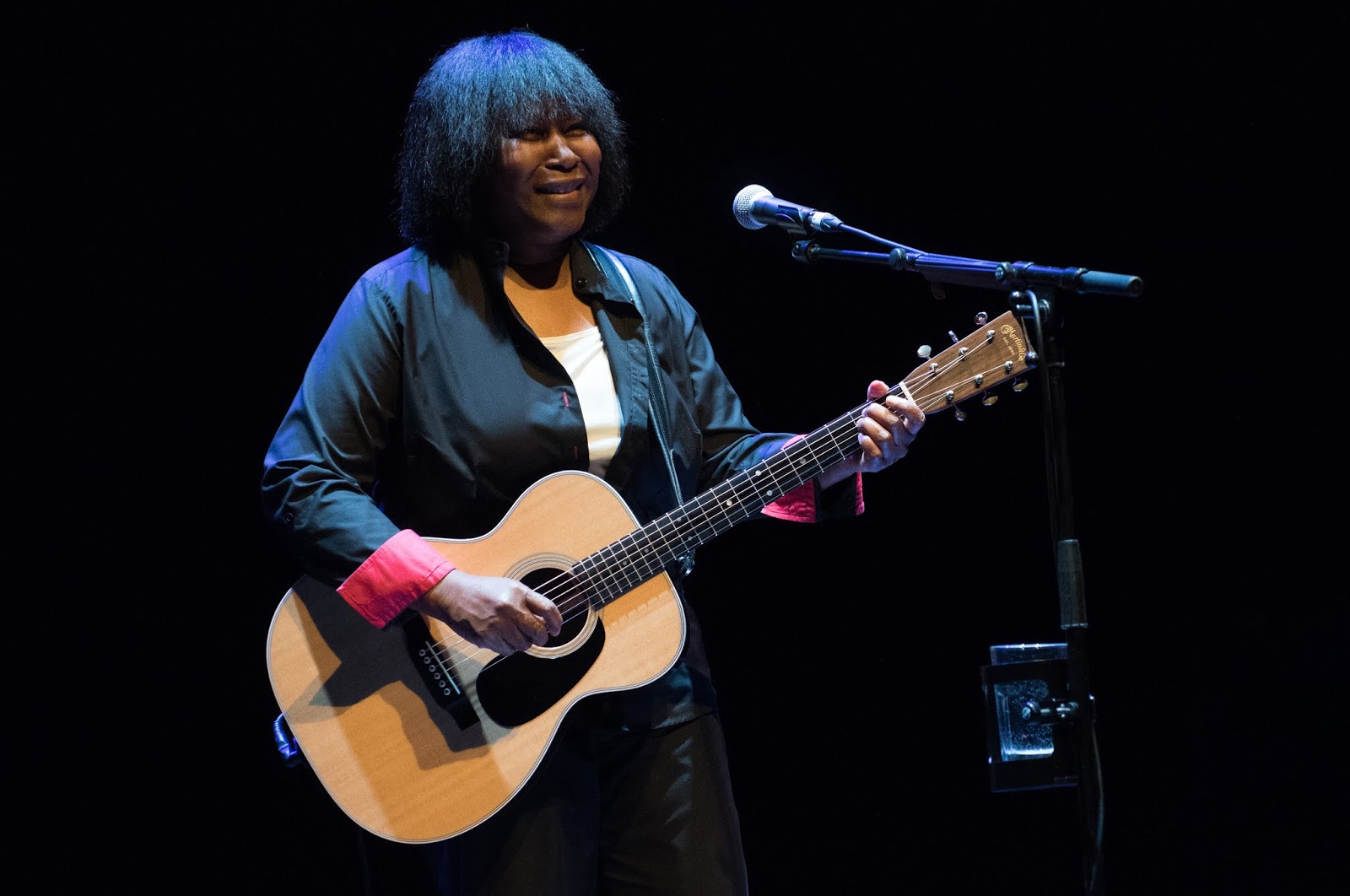 Joan armatrading robert shelton essay 07 picture