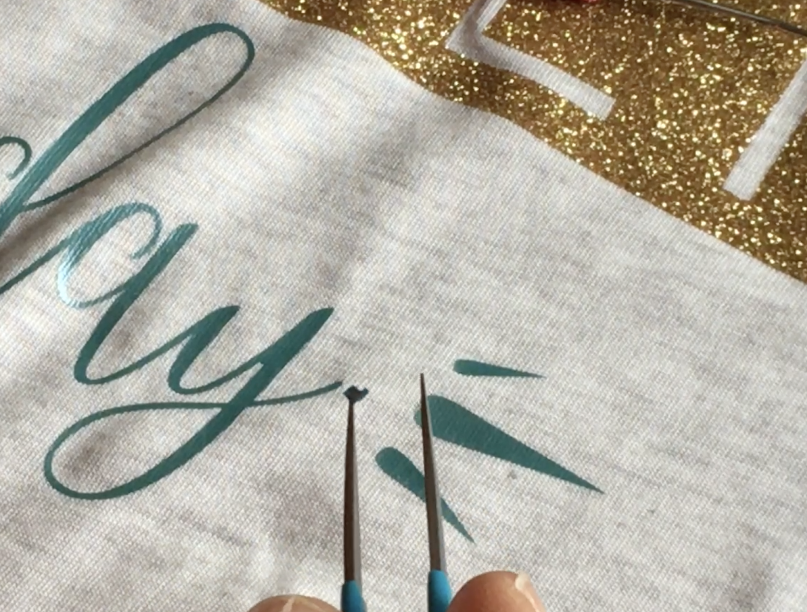 Oops! How to Remove Heat Transfer Vinyl When You've Made a Mistake! (V –  Rozzy Crafts