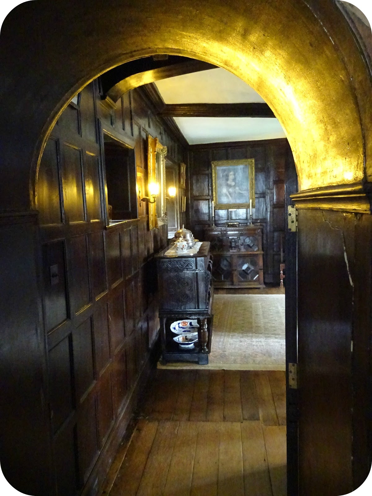 Vintage Vixen Baddesley Clinton Knights Have Dwelt Within Their