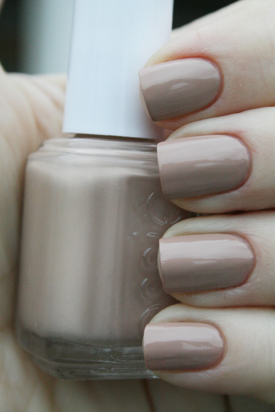 Nails by Catharina Essie Brooch the subject