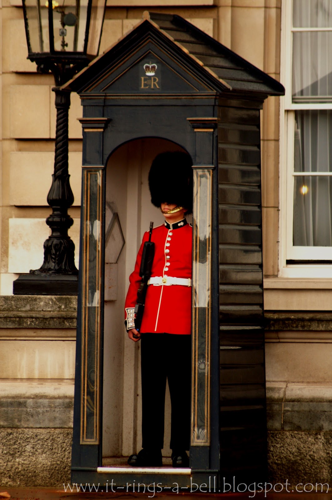 ...It rings a bell... A guide to London Buckingham Palace
