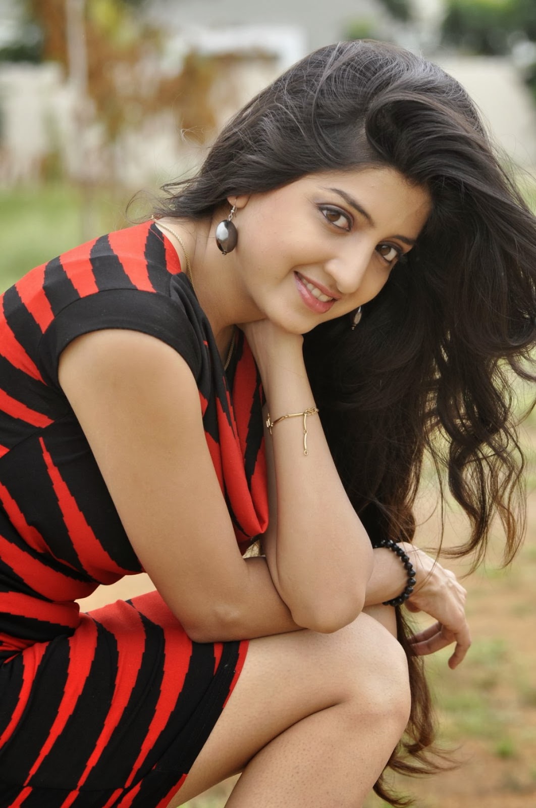 Poonam Kaur Photoshoot Hd High Resolution Pictures