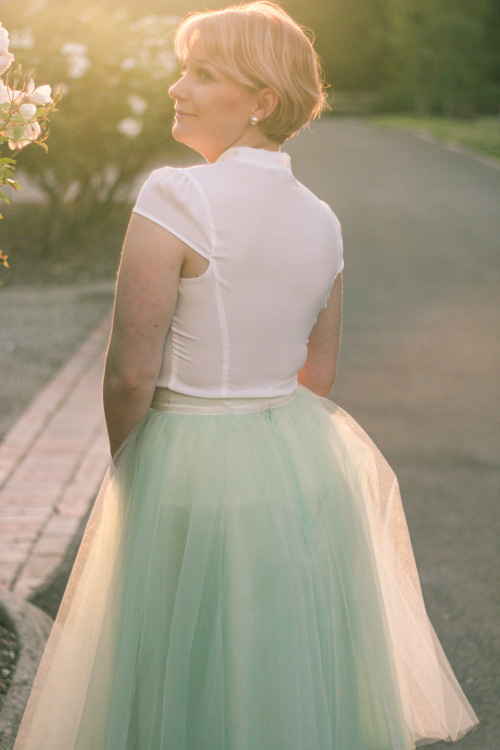 Finding Femme with rose gold hair in romantic mint Alexandra Grecco tulle skirt, Review Australia blouse and Modcloth shoes.