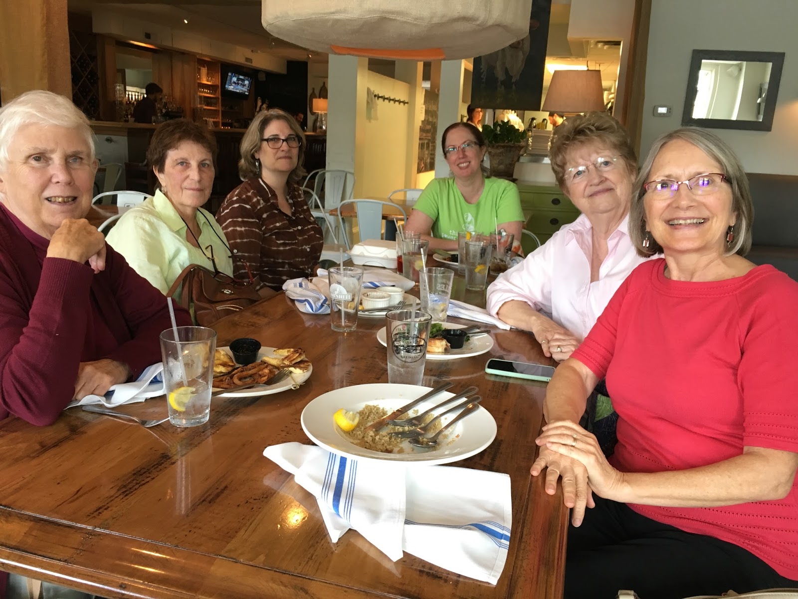 Nimble Thimbles 9/21/17 CCLQ Goes Wild at Pineapple Fabrics!!