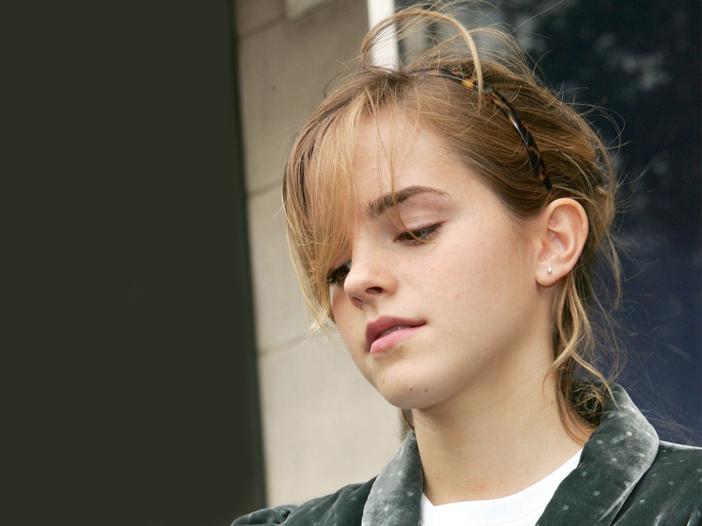 Hollywood Emma Watson Hot HD Wallpapers 2012 Hollywood Emma Watson Hot HD Wallpapers 2012