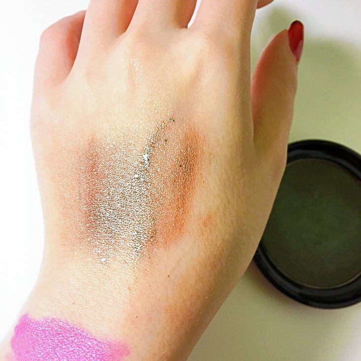 wet n wild Fantasy Makers coloricon Shade Shifting Blush Zombie Blush swatch wet n wild Fantasy Makers coloricon Shade Shifting Blush Zombie Blush swatch
