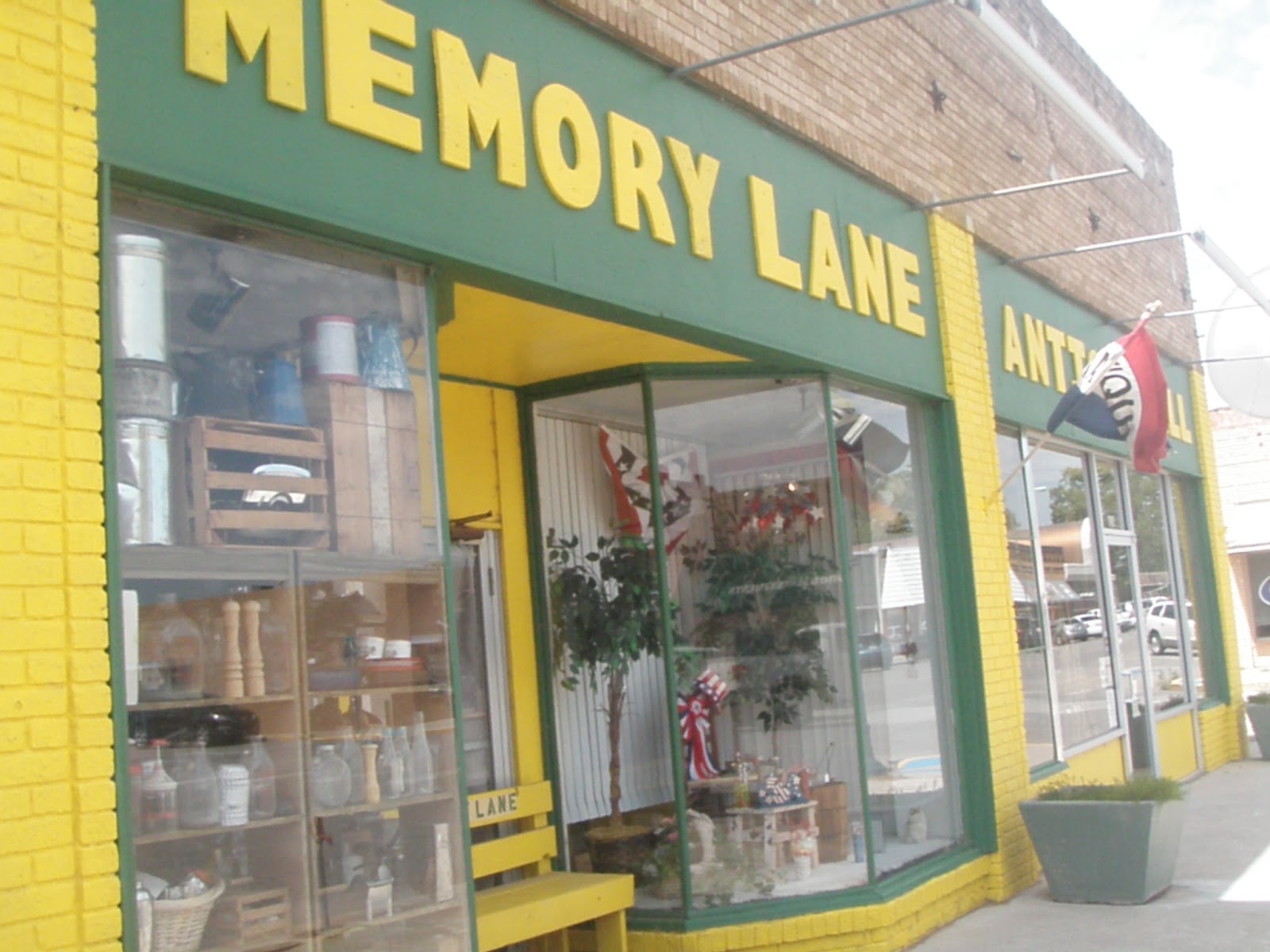 Cabin & Cottage Little Shops Along the Open Road