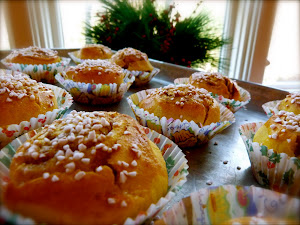 Click on the buns to learn about my cooking classes!