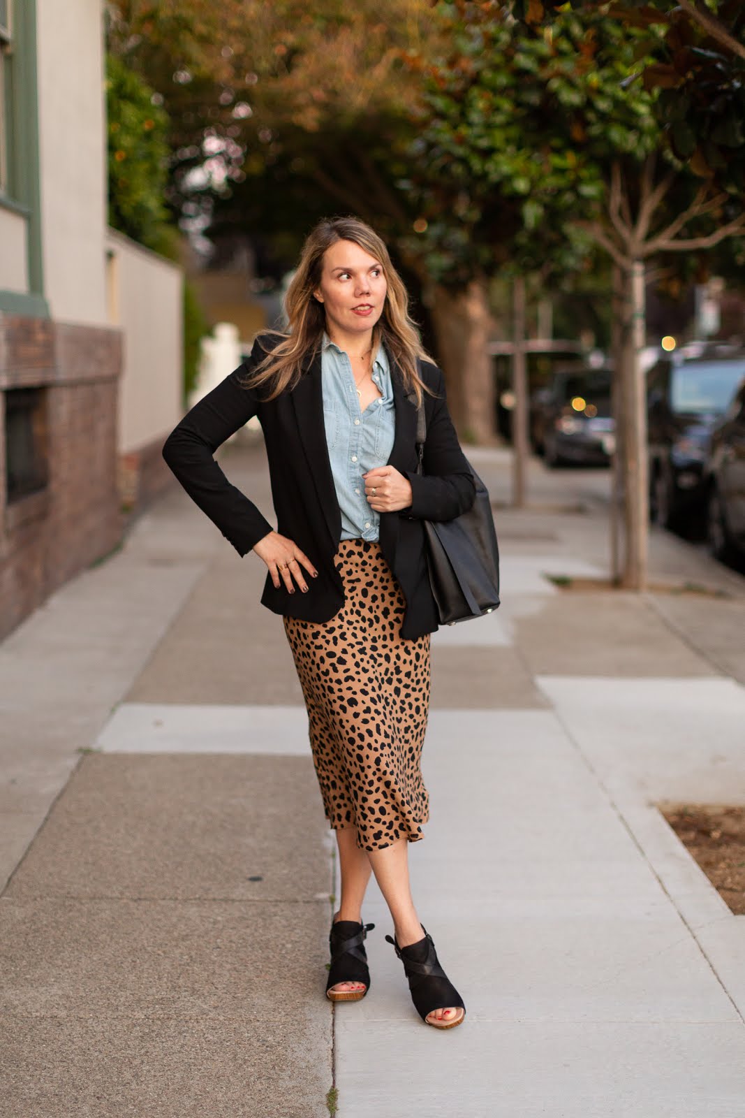 Leopard Silk Skirt Outfit | tyello.com