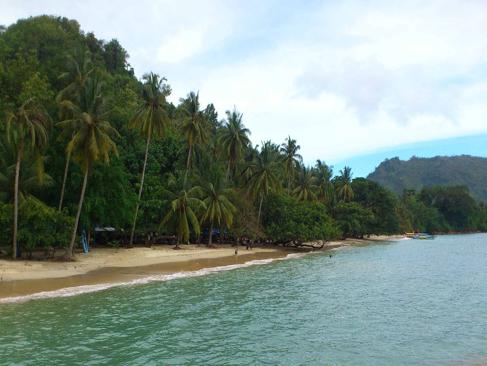 PANTAI PASIR PUTIH ~ Coretan Pena