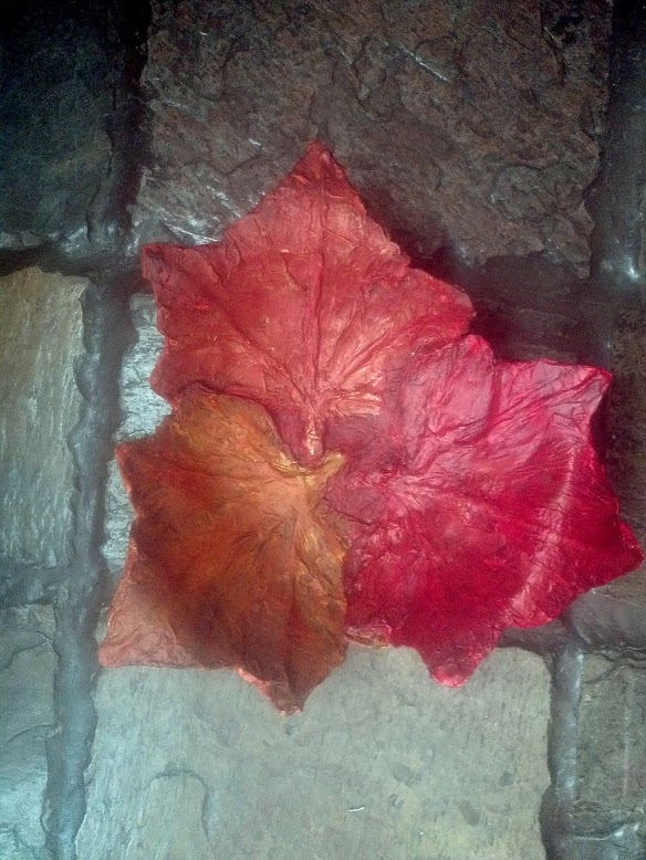 Crafty little Beanut! Papier Mache leaf bowl