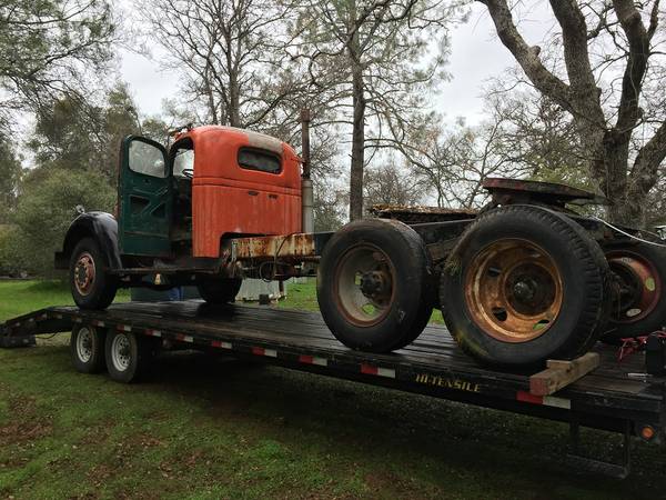 1947 GMC 900 Series - Old Truck