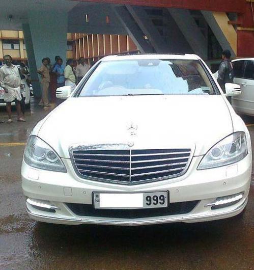 Stars And Cars: Mohanlal's Car - Mercedes Benz