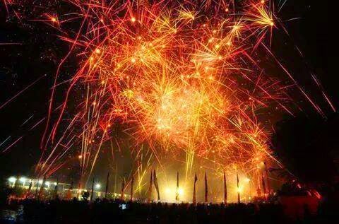 ENDE FLORES: 2015: Pesta Kembang Api di Langit Kota Ende