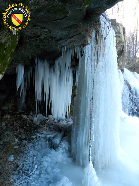 THOREY-LYAUTEY (54) - La cascade de l'Etanche gelée