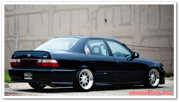 Misteri Air yang Keluar dari Mesin Toyota Corolla Great: Penyebab, Gejala, dan Solusi