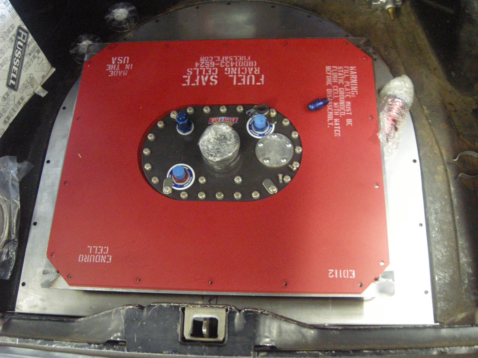 E21 BMW Fuel Safe Racing Fuel Cells