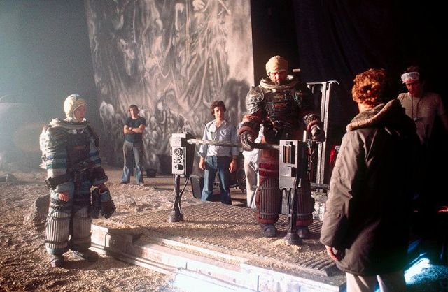 44 Amazing Color Photos of Behind the Scenes From the Set of 'Alien