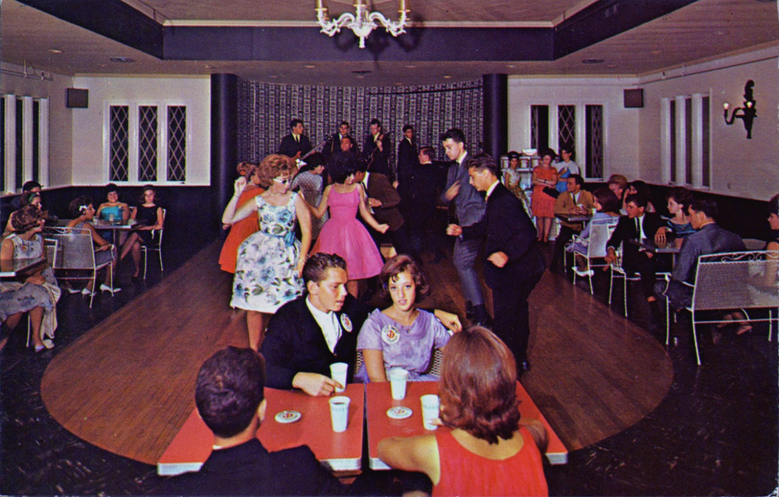 Amazing Color Photos Of Teenage Dance Parties And Disco From The 1960s And 1970s Vintage News