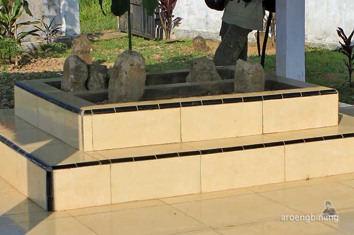 makam syekh maja suta petungkriyono pekalongan